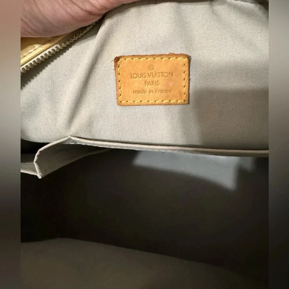 Louis Vuitton Monogram Vernis Summit Drive